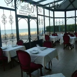 La Cameline Guest house Plougasnou